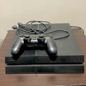 PLayStation 4 with original box! COD black ops version